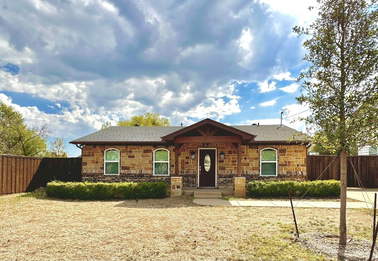 3922 Clay Ave