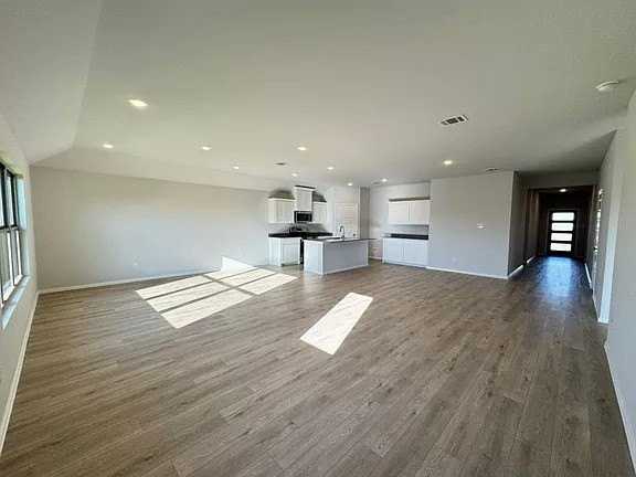3300 Kingdom Dr - Photo 2 of 10