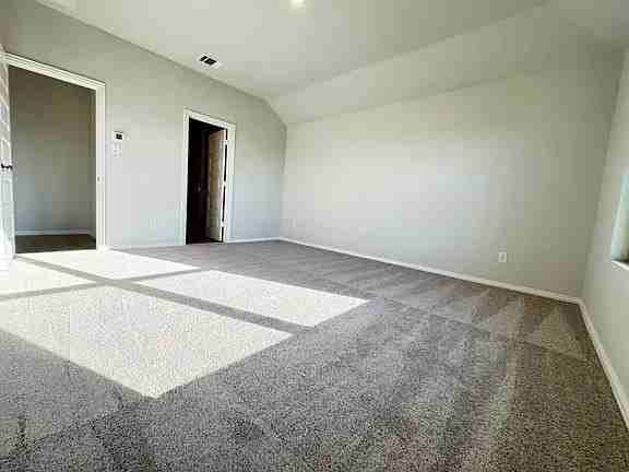 3300 Kingdom Dr - Photo 7 of 10