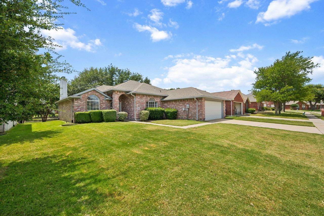 11309 Ocean Rd - Photo 4 of 25