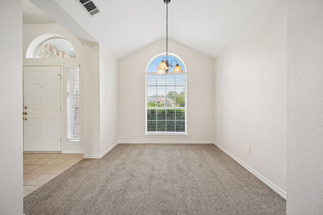 11309 Ocean Rd - Photo 5 of 25