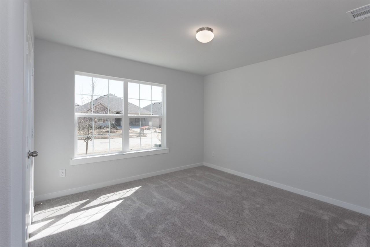 512 Pepperbark Ave - Photo 4 of 20