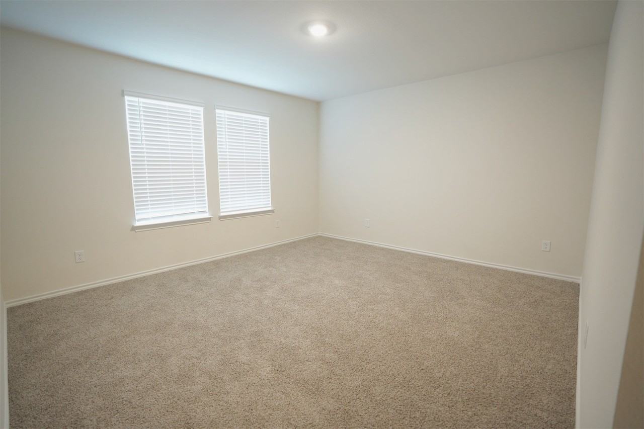 7005 Cottonseed Dr - Photo 4 of 11
