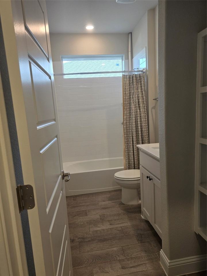1704 Razorbill Rd - Photo 6 of 20