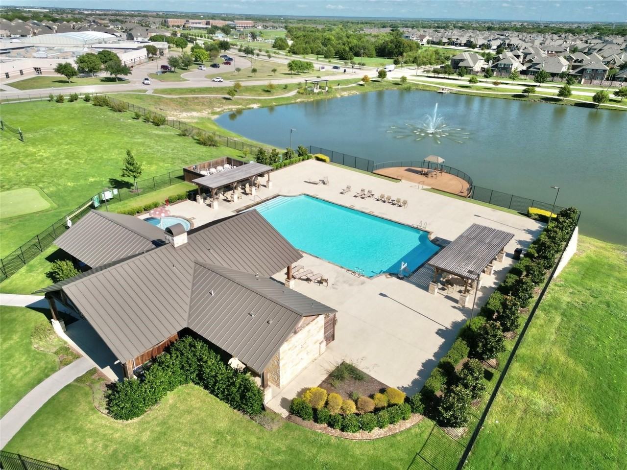 3319 Everly Dr - Photo 3 of 25