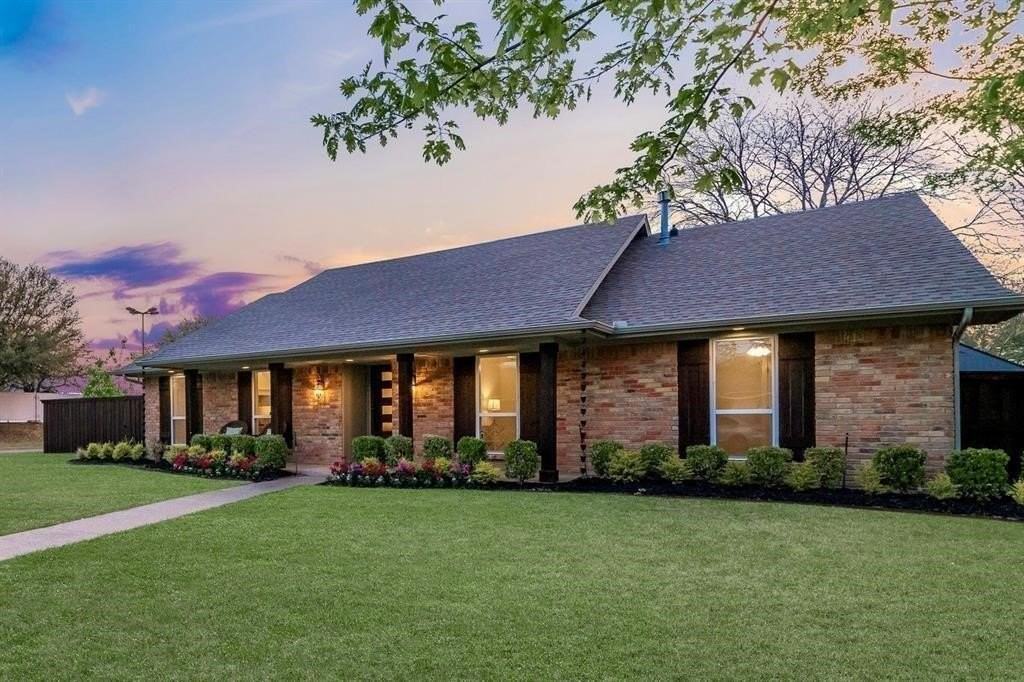 1601 Windsong Trl - Photo 4 of 35