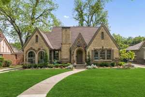featured image of 5526 Mercedes Ave