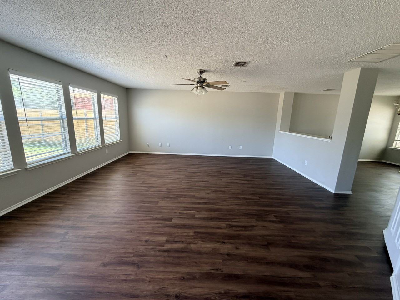 1582 Brookstone Dr - Photo 5 of 19