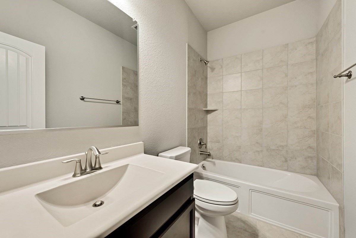 16700 Lincoln Park Ln - Photo 6 of 35