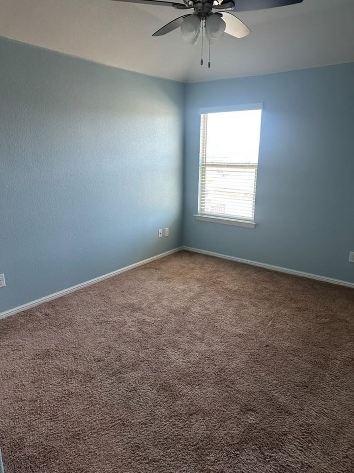 10129 Clemmons Rd - Photo 4 of 20