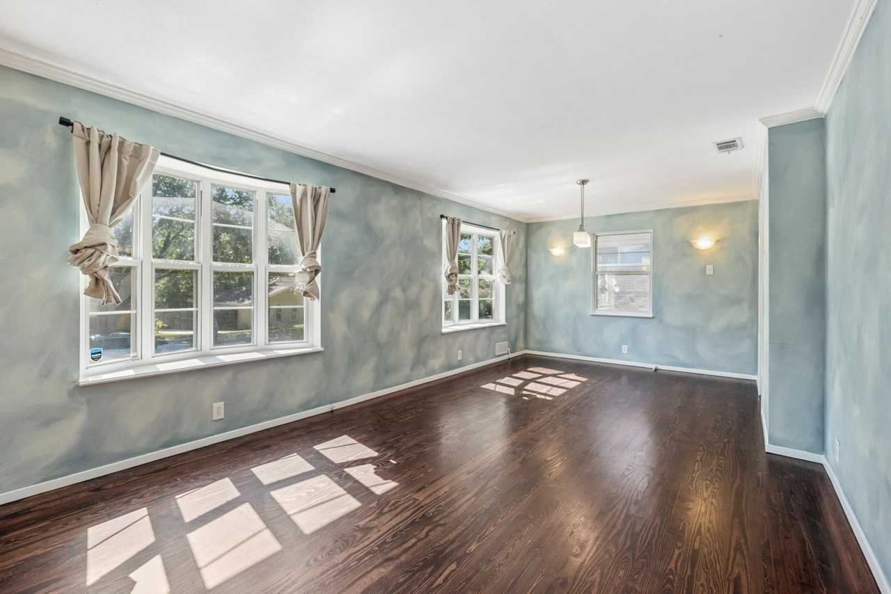 5929 Canterview Dr - Photo 6 of 30