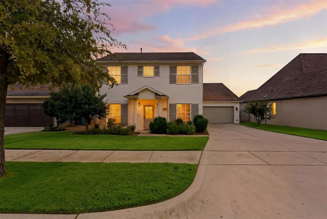 318 Blue Stem Ln