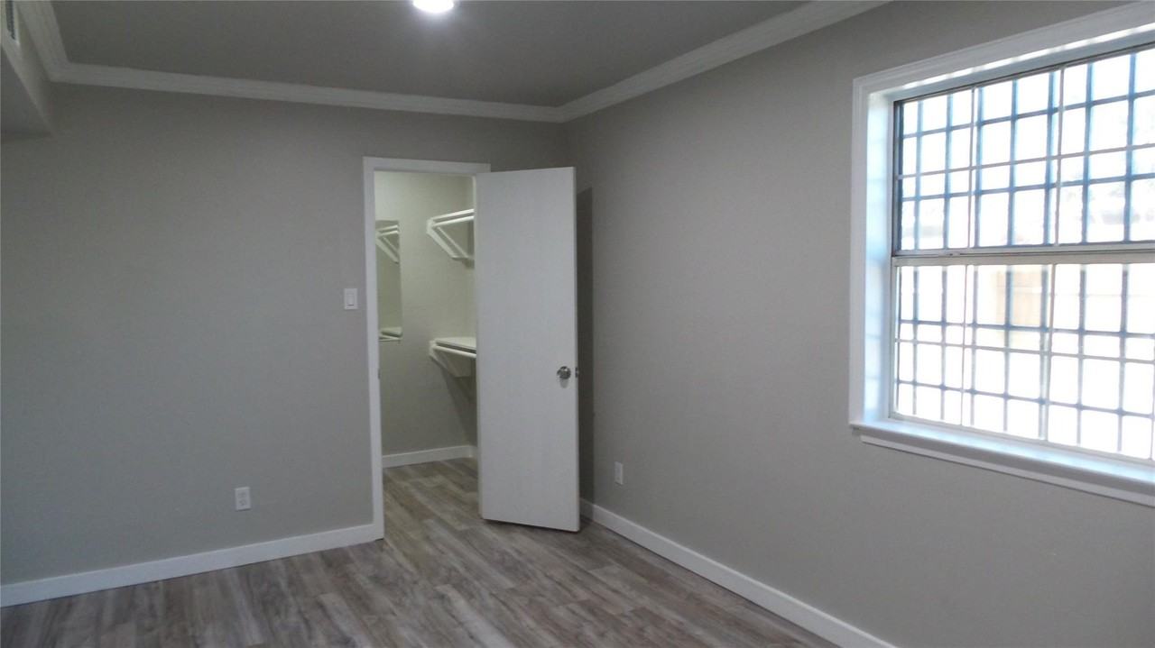 5723 Harvest Hill Rd #1039 - Photo 5 of 11