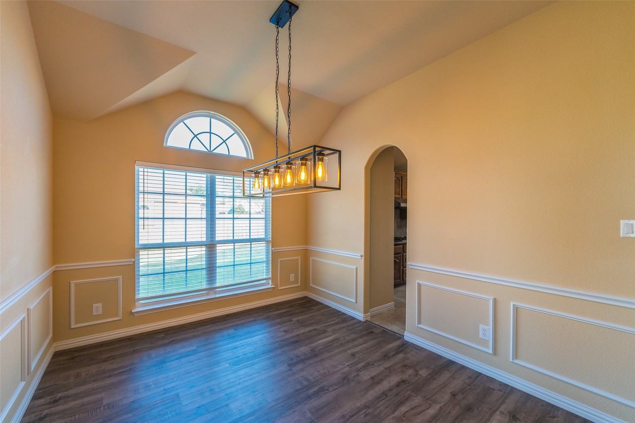 918 Witherby Ln - Photo 6 of 29