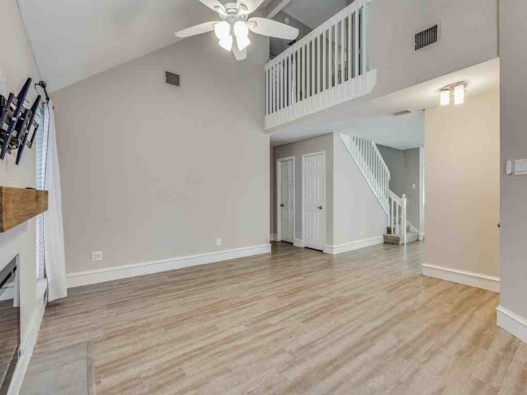 7923 Abbey Rd - Photo 5 of 23