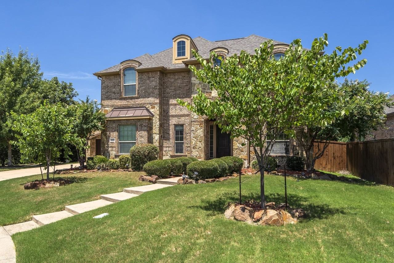 1604 Woodrose Ct - Photo 3 of 40