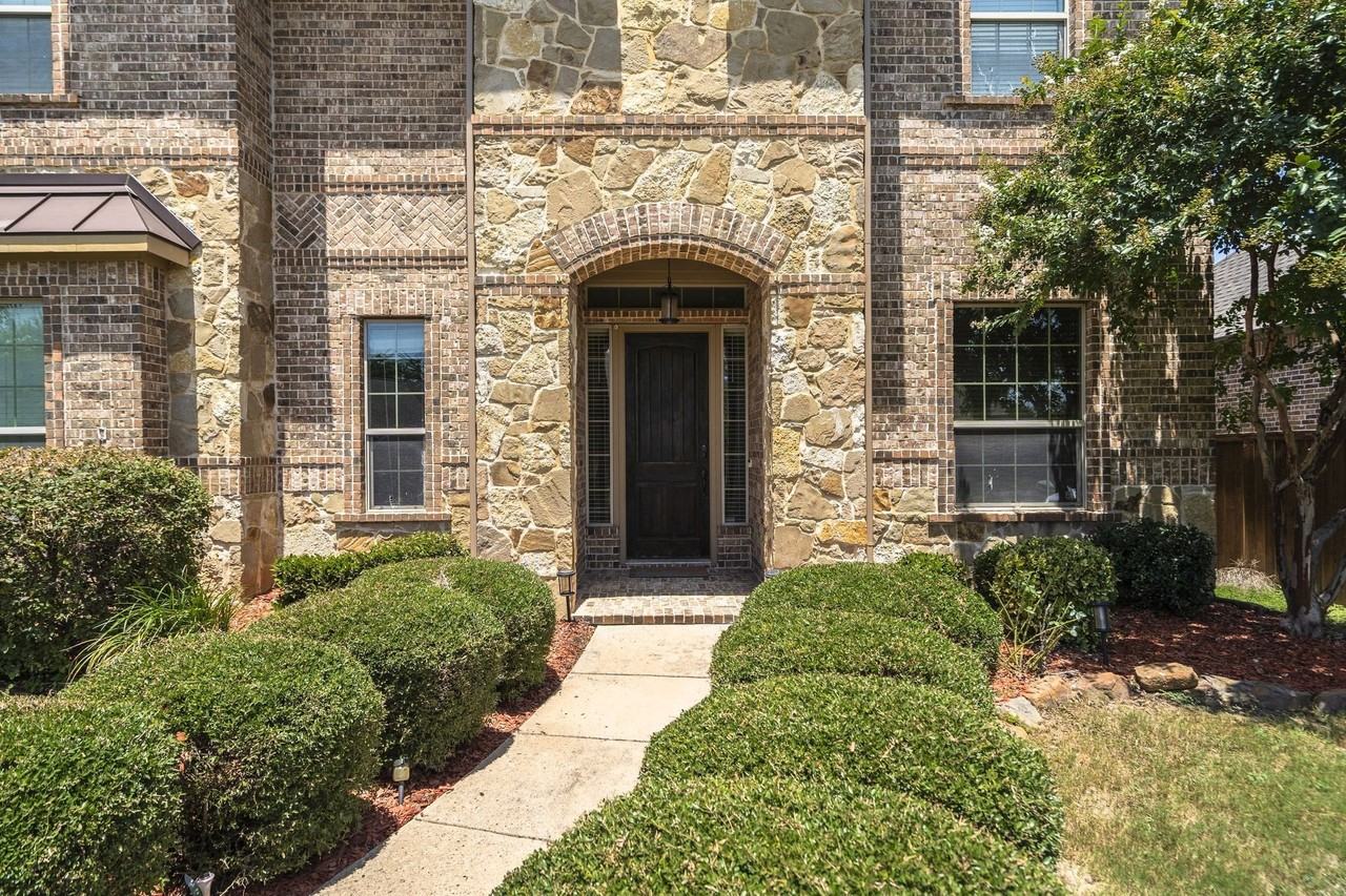 1604 Woodrose Ct - Photo 4 of 40