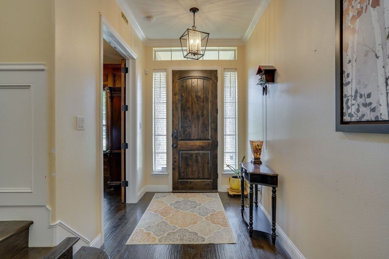 1604 Woodrose Ct - Photo 5 of 40