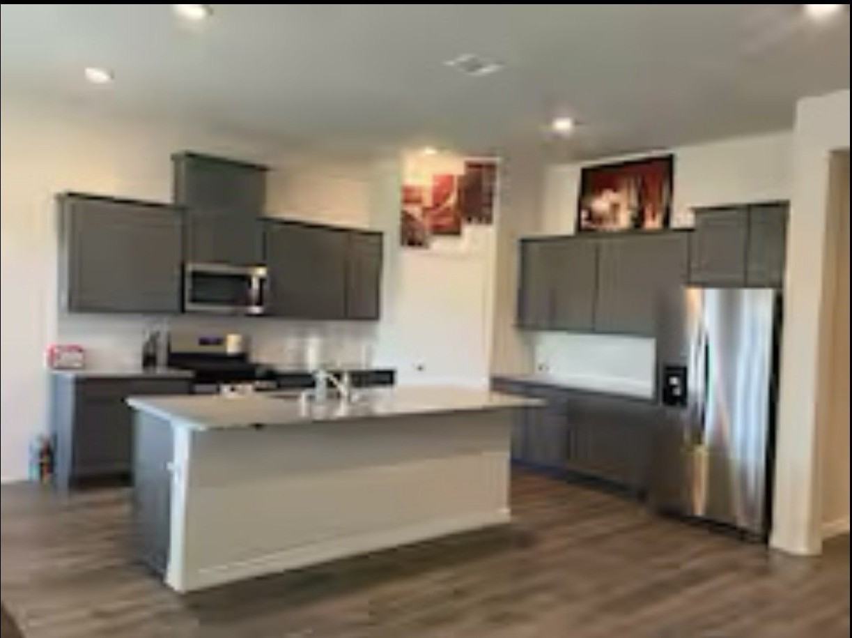 1505 Estivella Dr - Photo 4 of 13