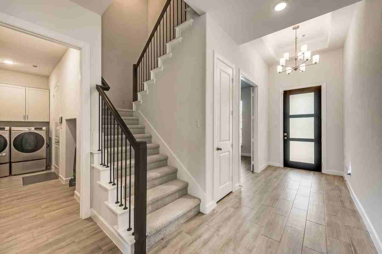 1729 Amarone Ln - Photo 2 of 37