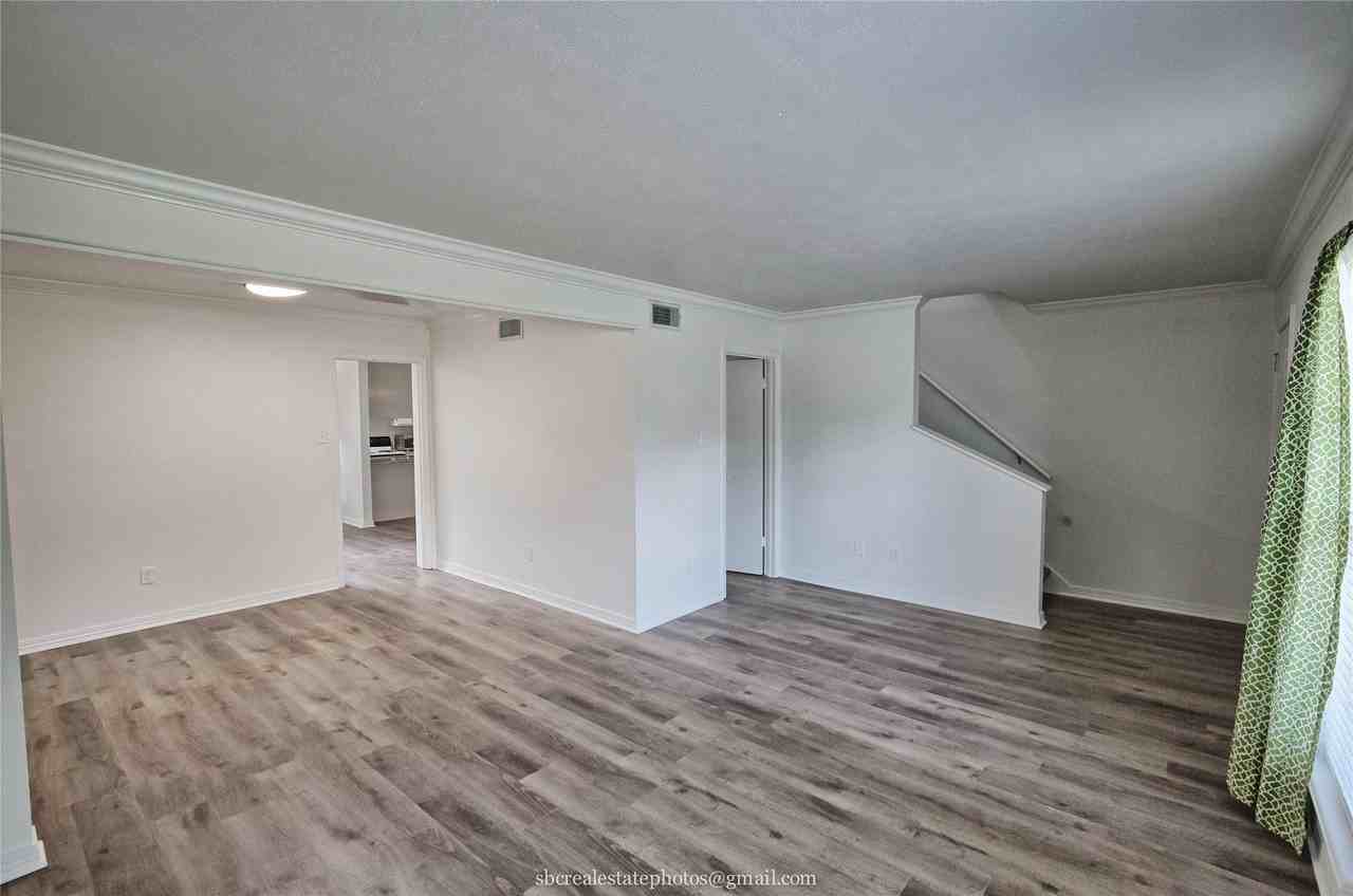 10017 Saratoga Dr - Photo 5 of 28