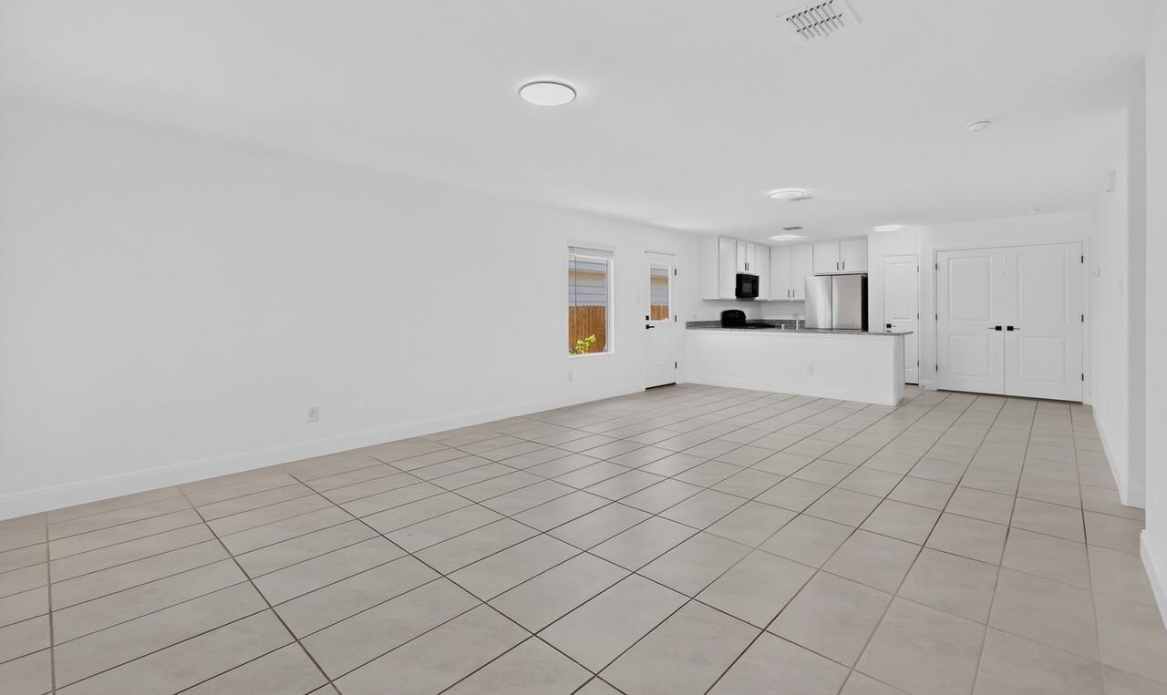 3525 Flicker Ln - Photo 6 of 34