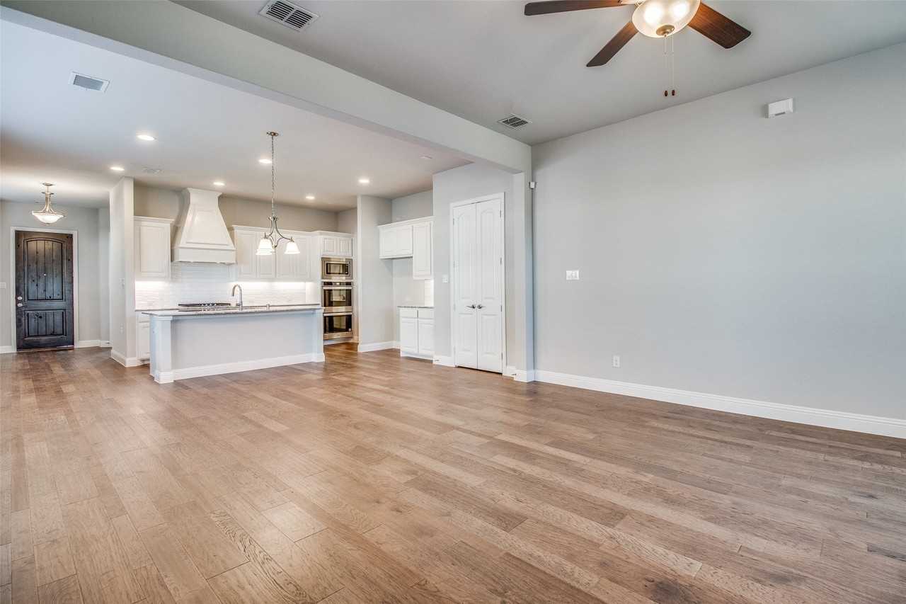 613 Cowboy Way - Photo 2 of 21