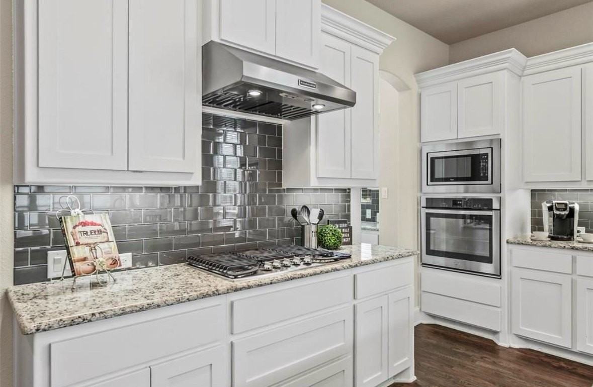 5665 Lightfoot Ln - Photo 3 of 34