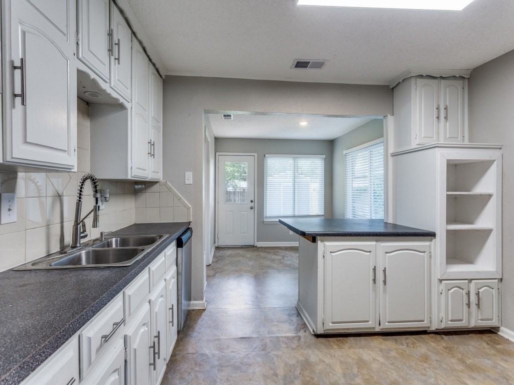 512 Bluebonnet Dr - Photo 6 of 12
