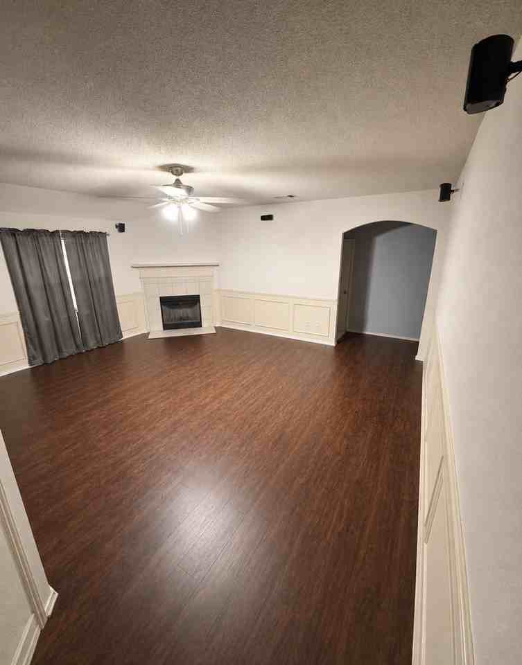 8125 Dripping Springs Dr - Photo 3 of 4