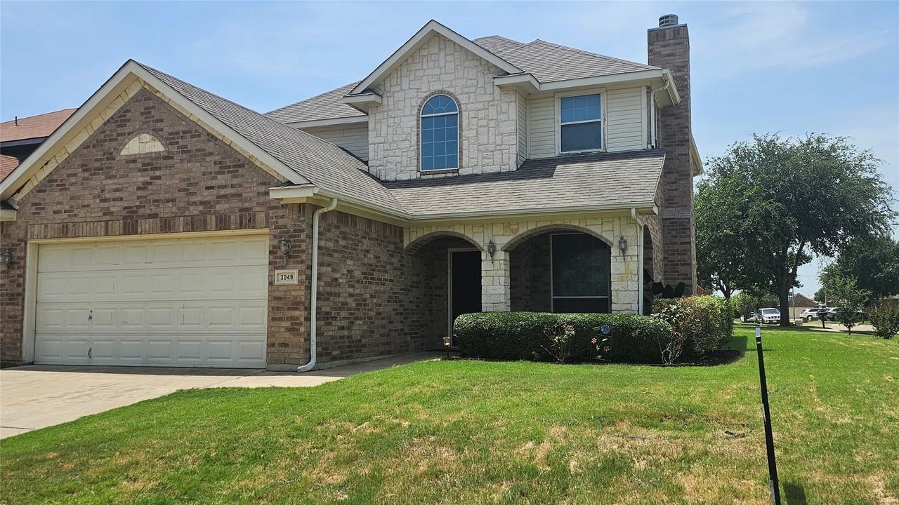 3049 Trinity Lakes Dr - Photo 2 of 36