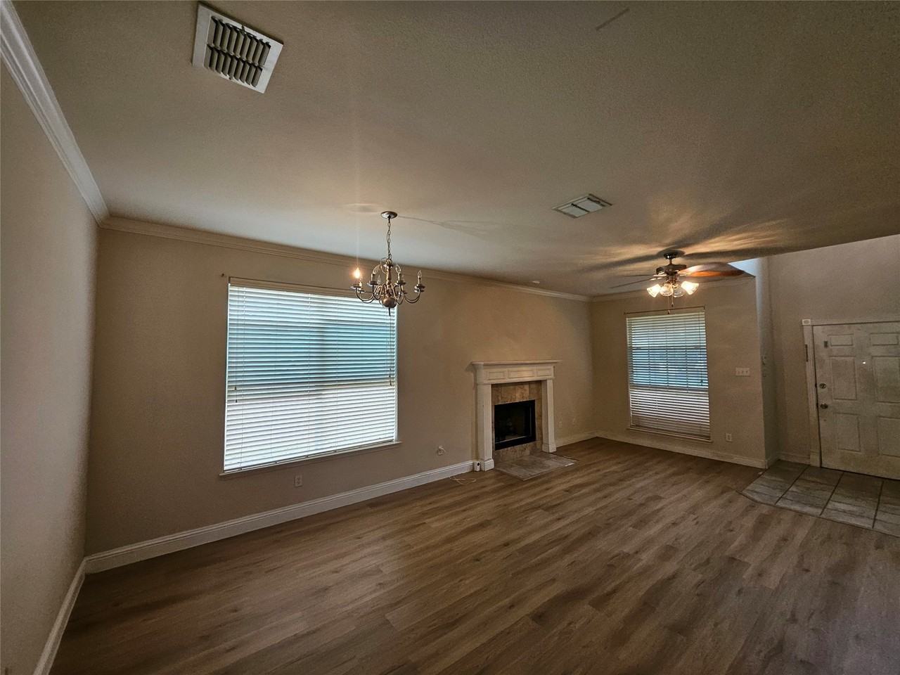 3049 Trinity Lakes Dr - Photo 6 of 36