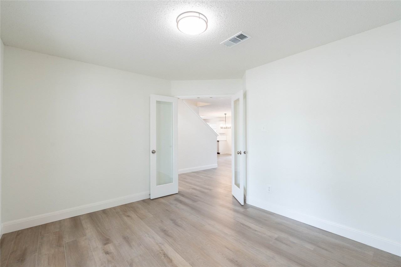 2304 Glenhaven Dr - Photo 5 of 27