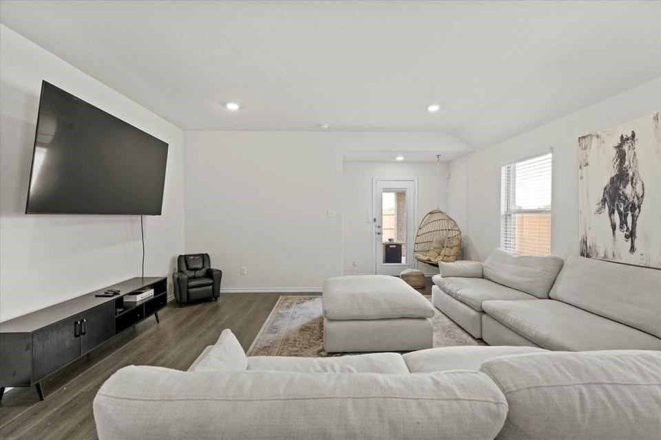 287 Thoroughbred St - Photo 6 of 20