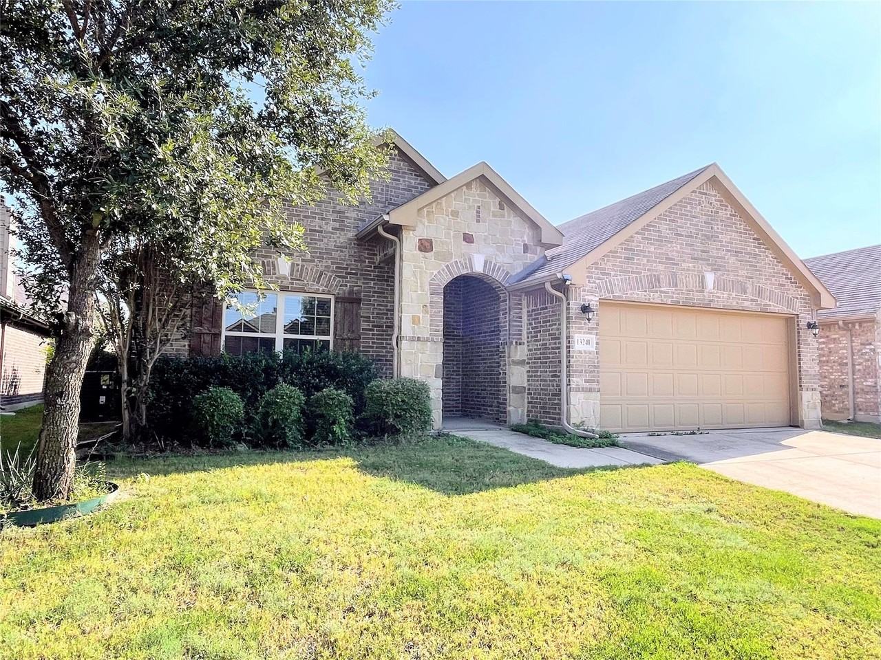 13241 Larks View Pt - Photo 3 of 38