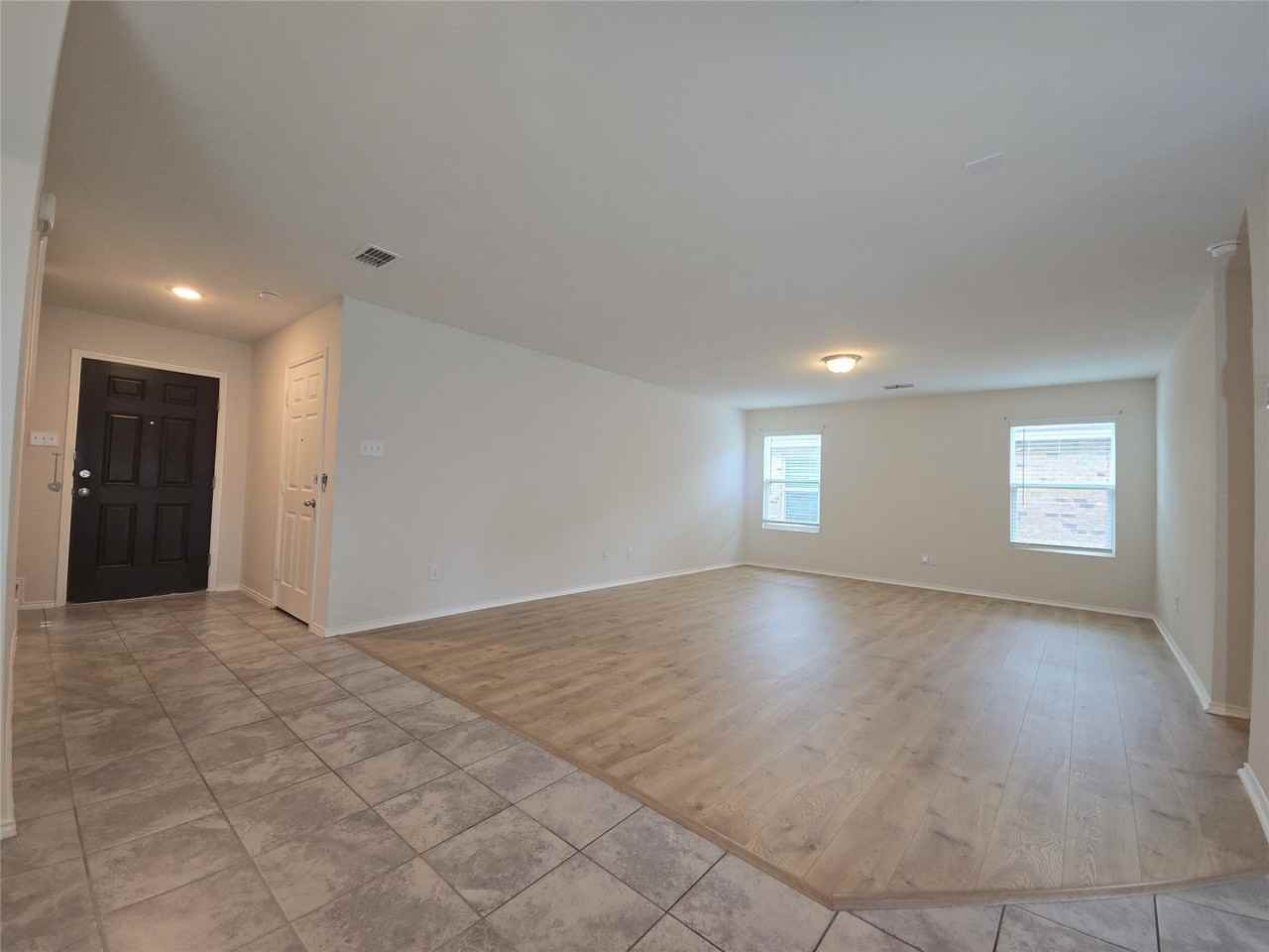 1431 Lumberton Dr - Photo 5 of 27