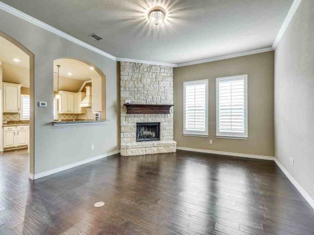 15100 Seventeen Lakes Blvd - Photo 2 of 12