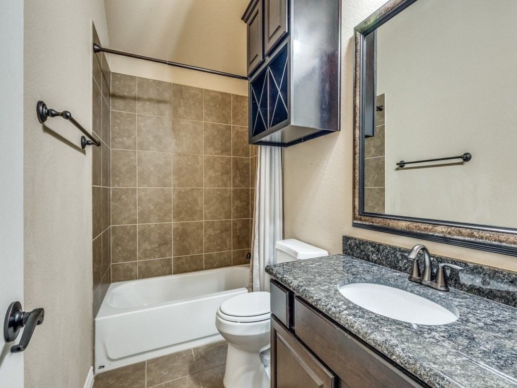 15100 Seventeen Lakes Blvd - Photo 7 of 12
