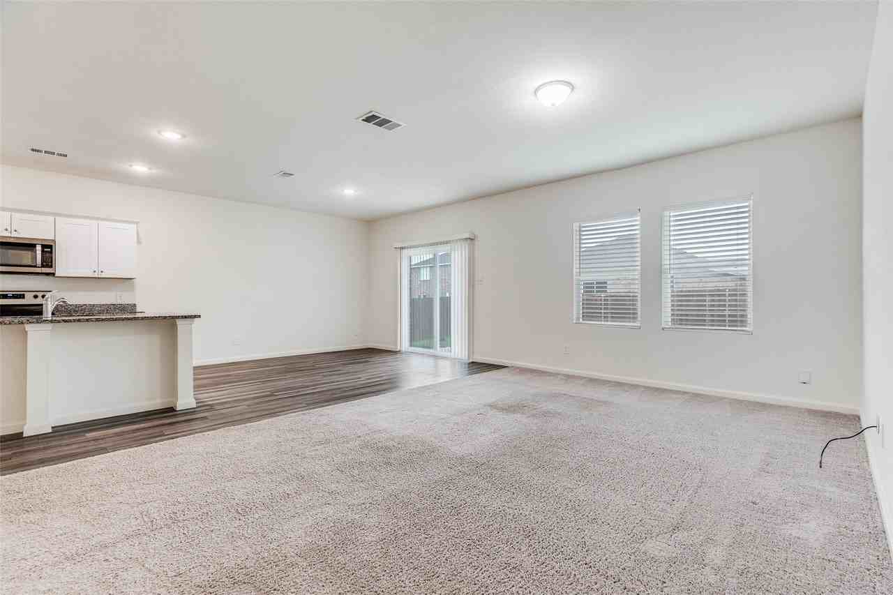 2621 Sagebrush Dr - Photo 5 of 25