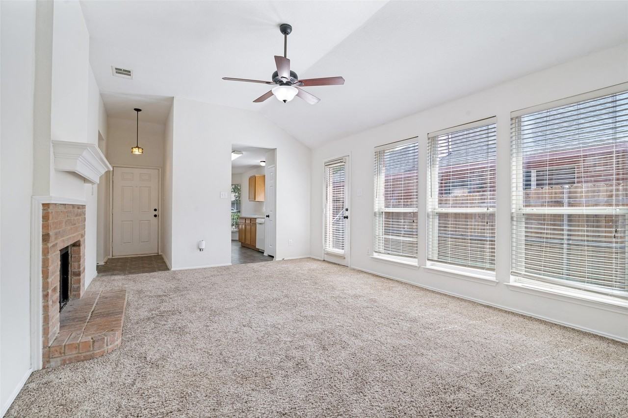 813 Cooper Ln - Photo 2 of 12