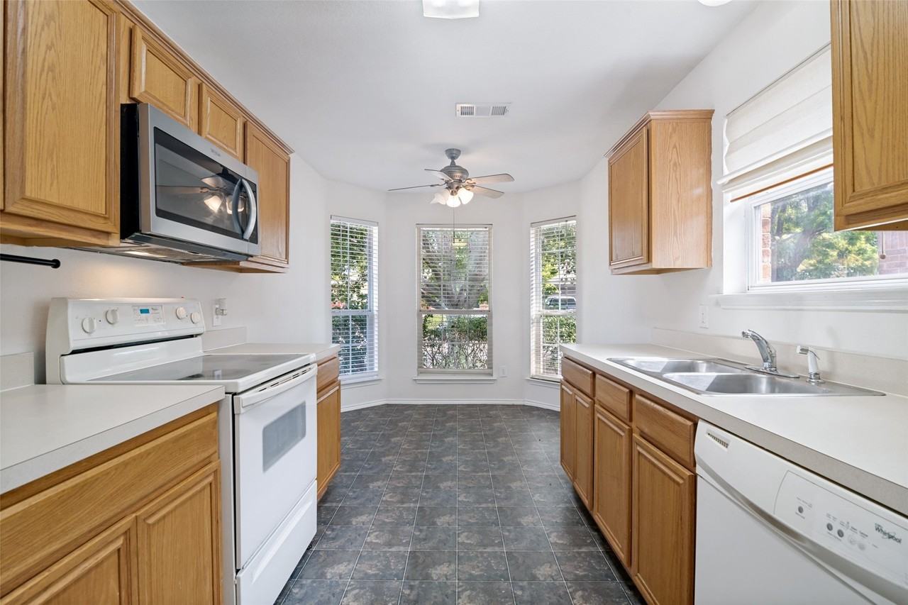 813 Cooper Ln - Photo 5 of 12