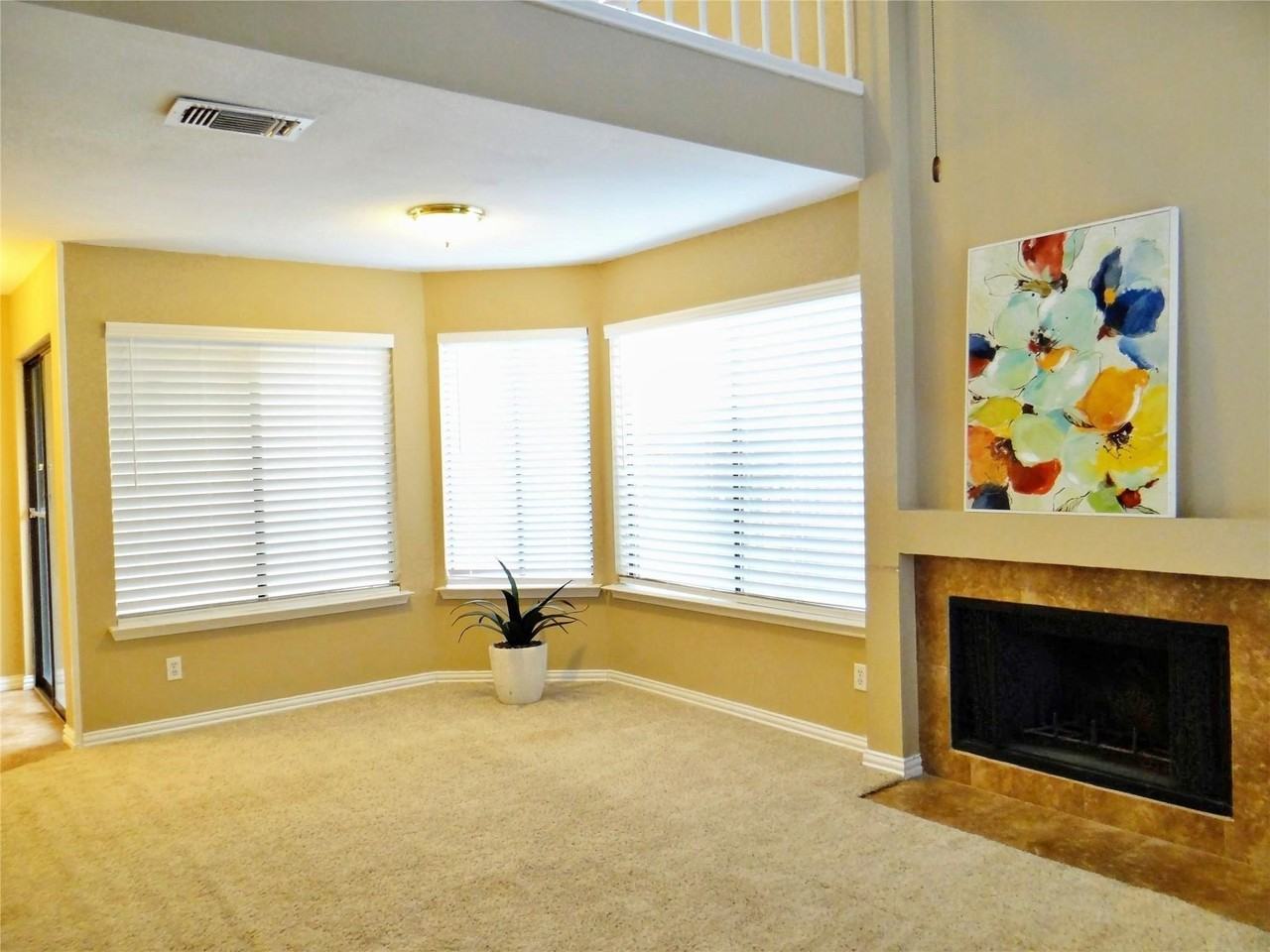 517 Ranch Trl #127 - Photo 5 of 24