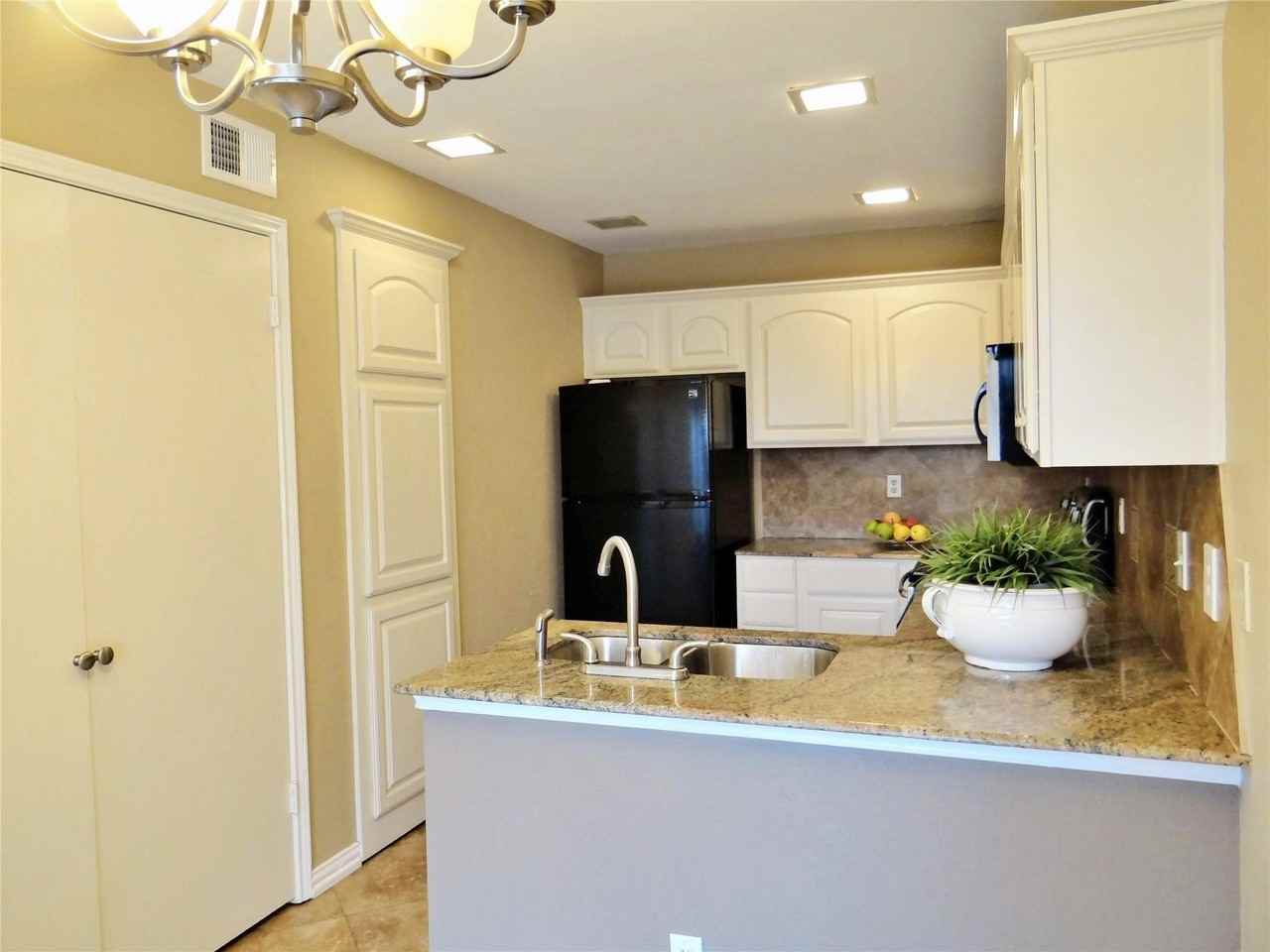 517 Ranch Trl #127 - Photo 6 of 24