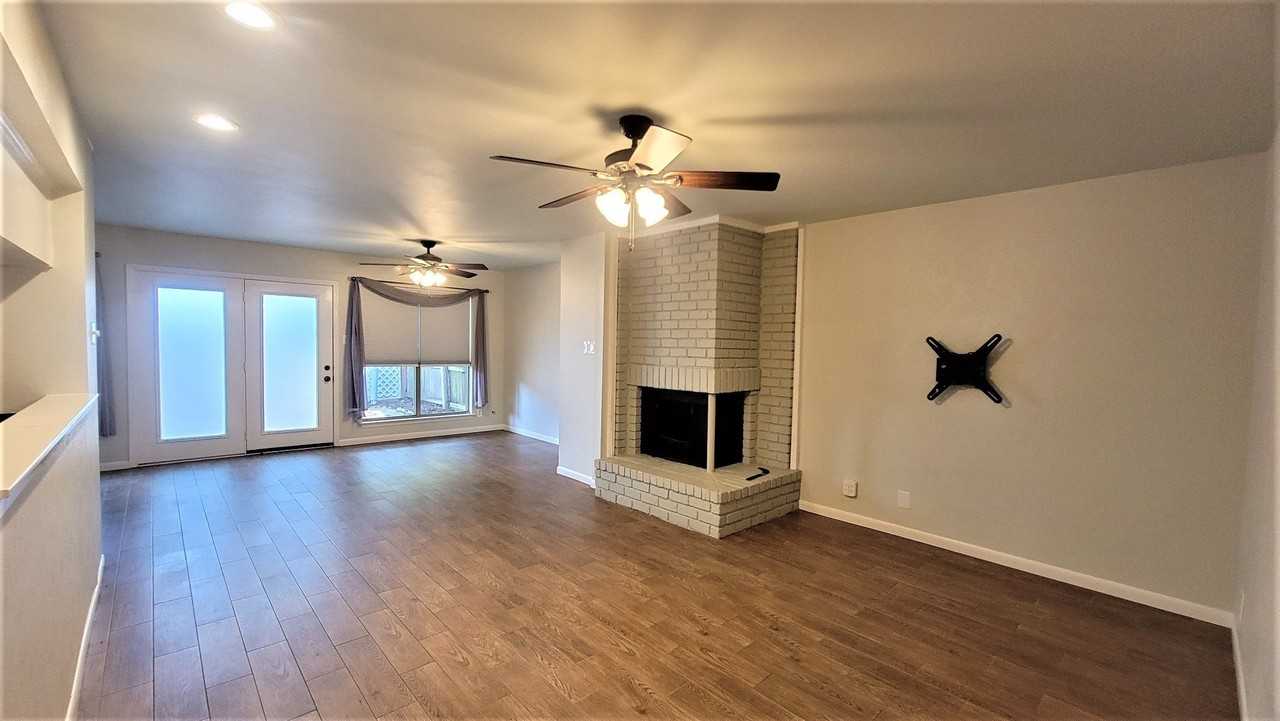 2118 Warnford Pl - Photo 5 of 28