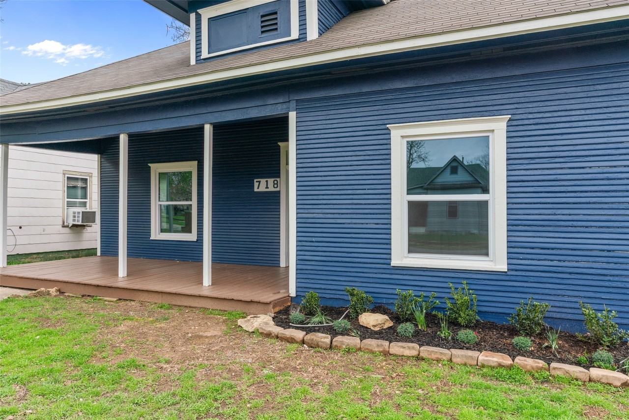 718 W Monterey St - Photo 5 of 37