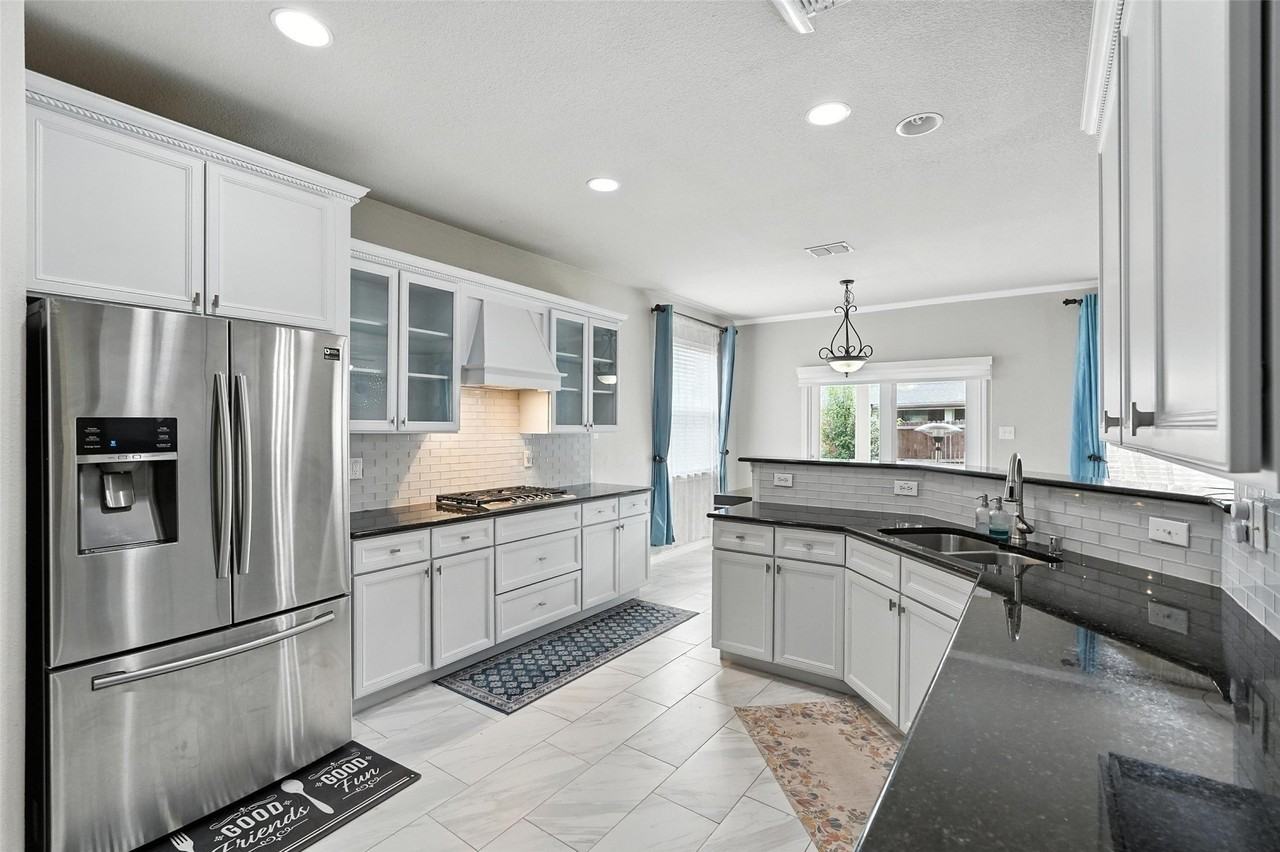 1141 Annalea Cove Dr - Photo 4 of 22