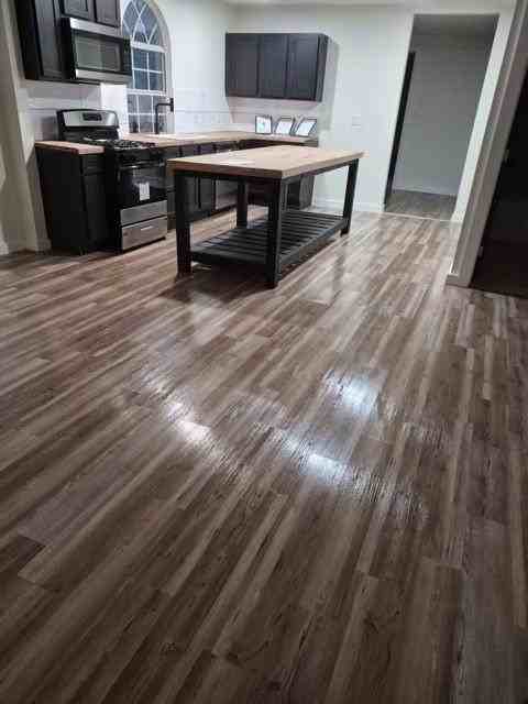 1404 N Bradley St - Photo 2 of 5