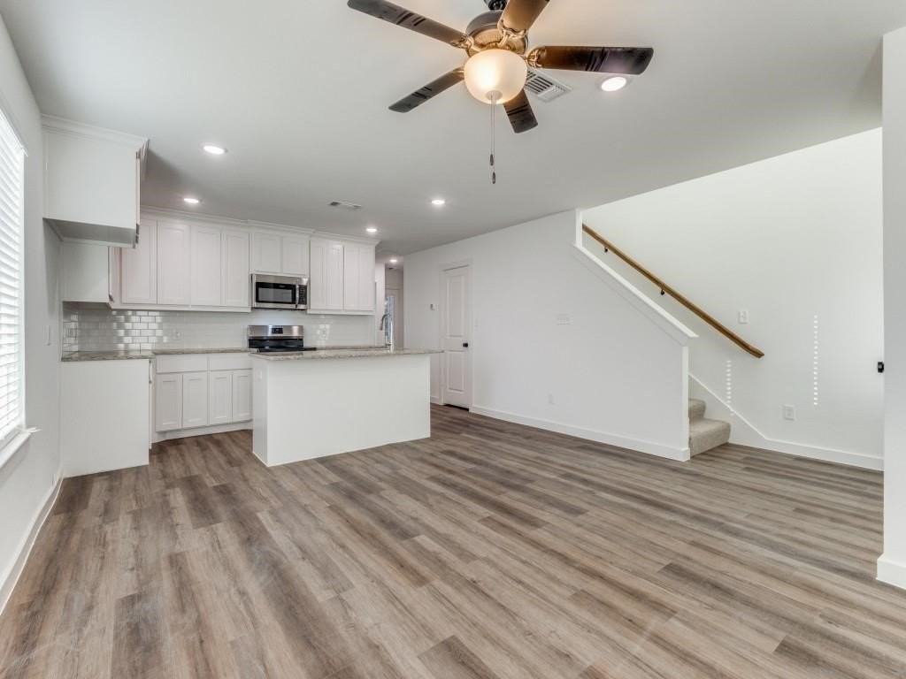 1017 Ray Dr - Photo 2 of 12