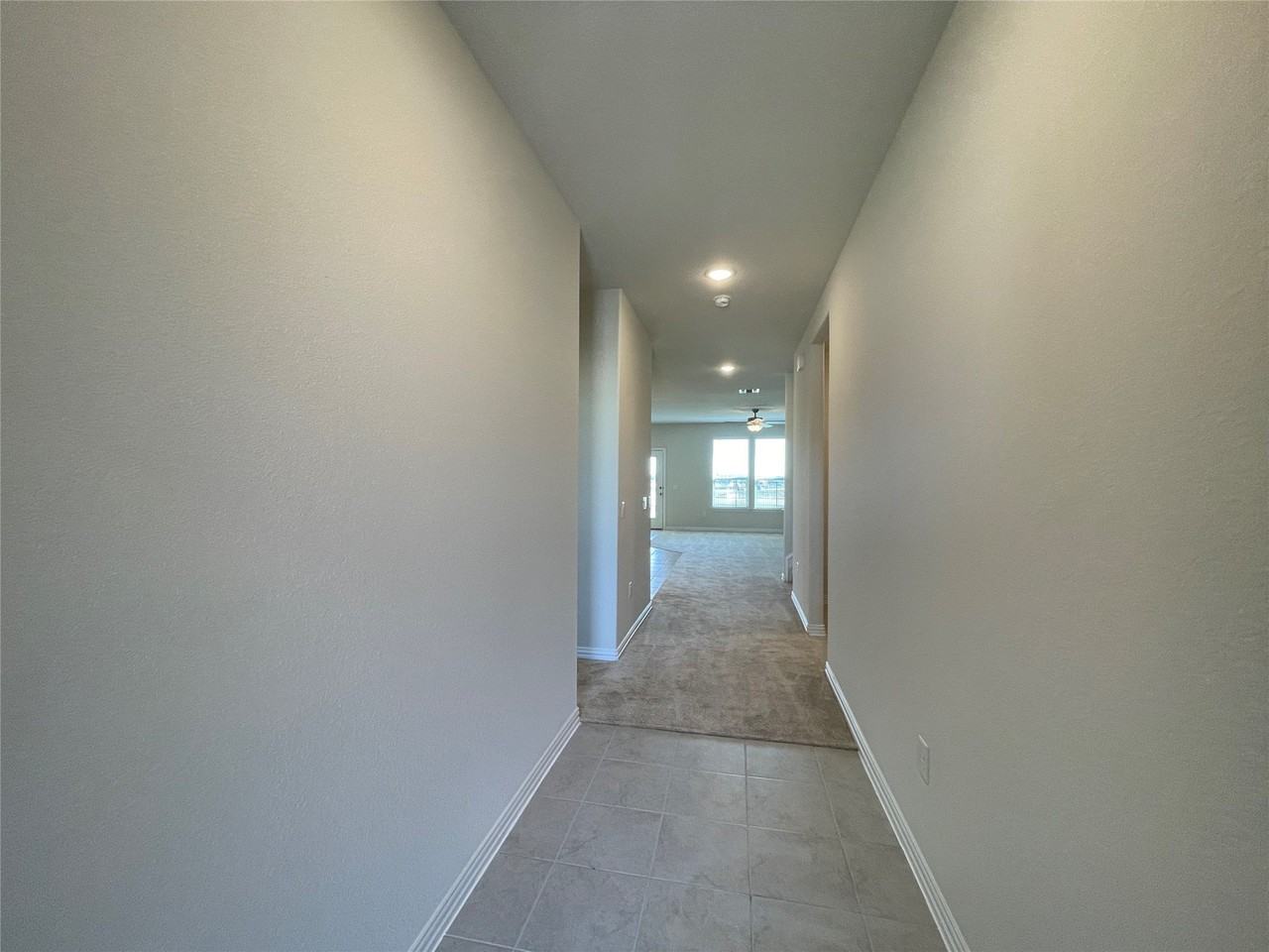1805 Nelson St - Photo 4 of 39