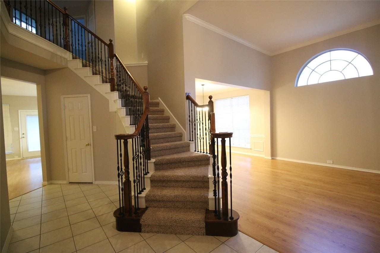 1510 Drexel Ct - Photo 3 of 19